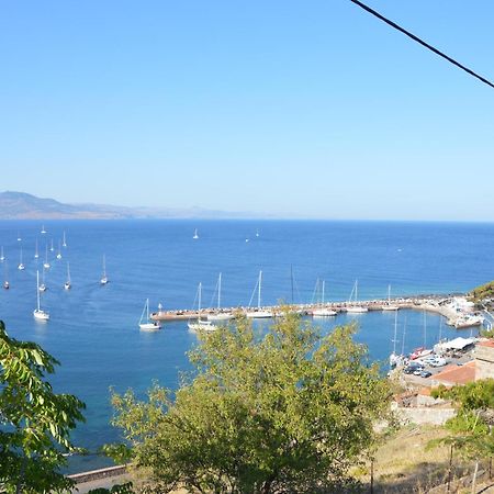 Villa Annie Mithimna Bagian luar foto