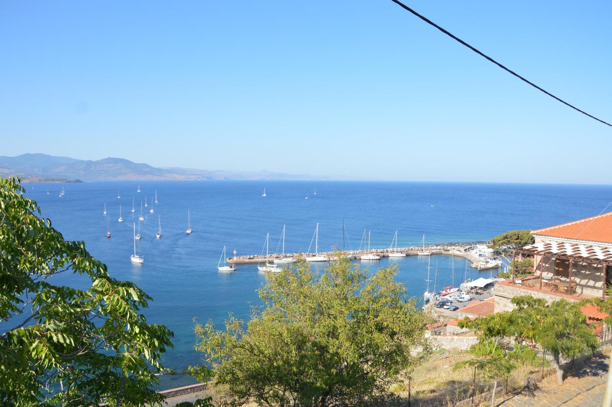 Villa Annie Mithimna Bagian luar foto
