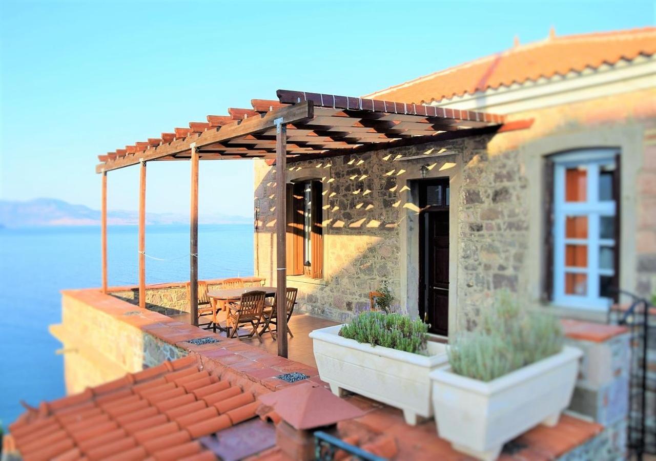 Villa Annie Mithimna Bagian luar foto